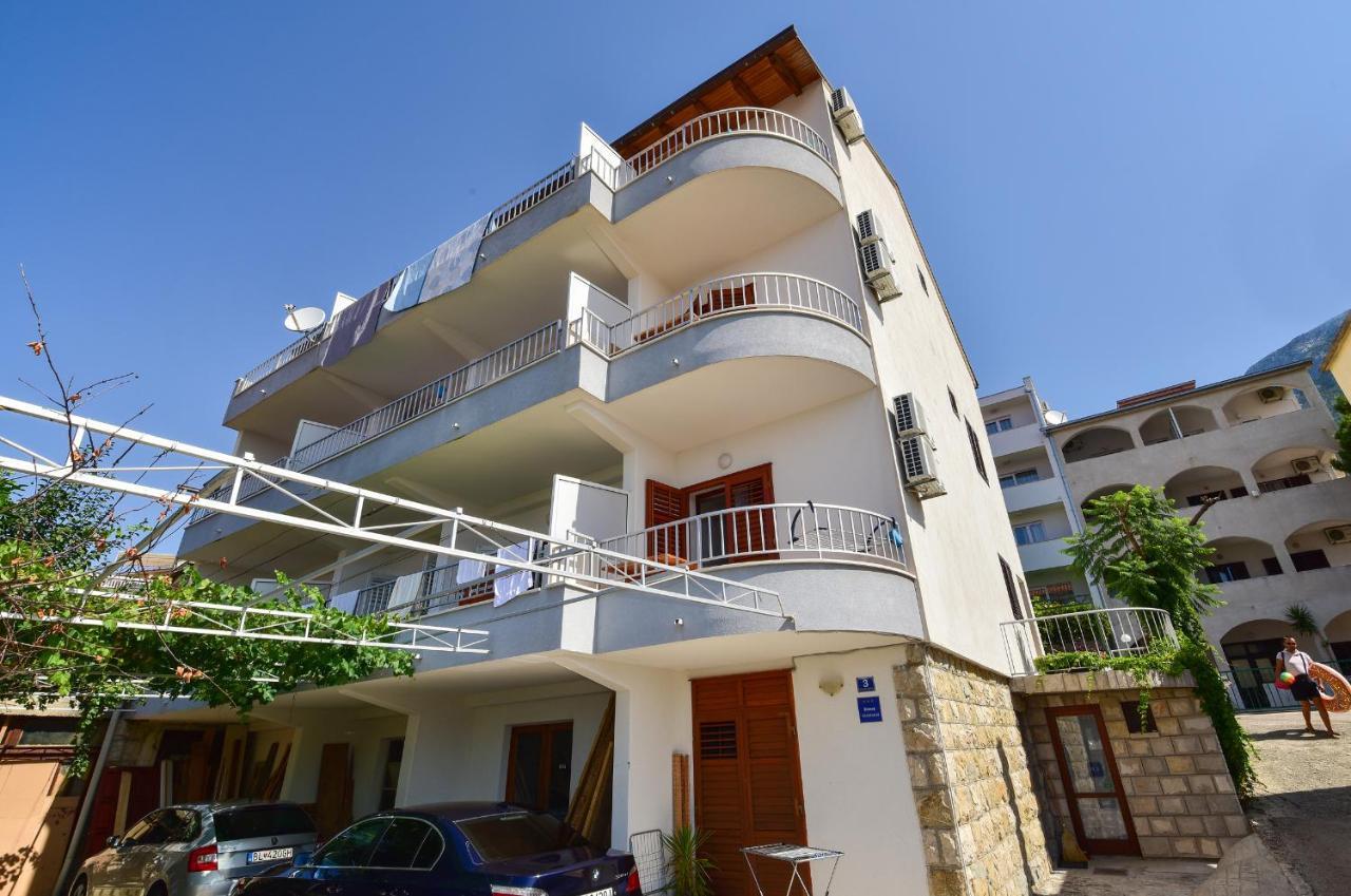 Apartmani Mate Makarska Bagian luar foto
