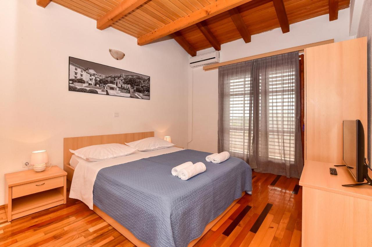 Apartmani Mate Makarska Bagian luar foto