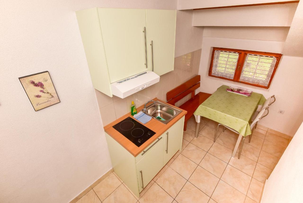 Apartmani Mate Makarska Bagian luar foto