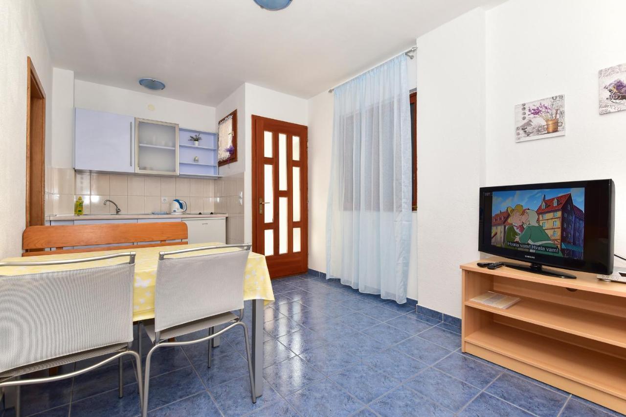 Apartmani Mate Makarska Bagian luar foto