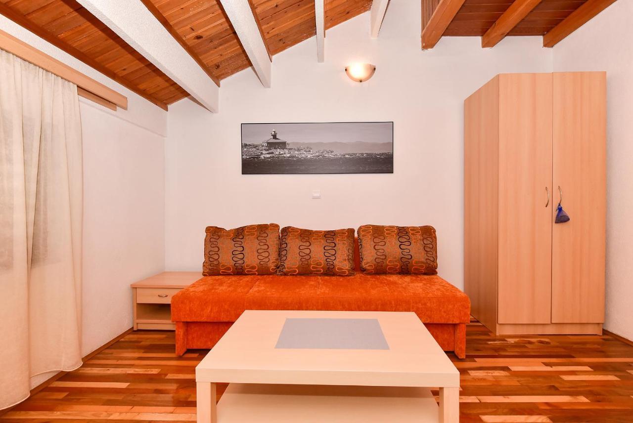Apartmani Mate Makarska Bagian luar foto