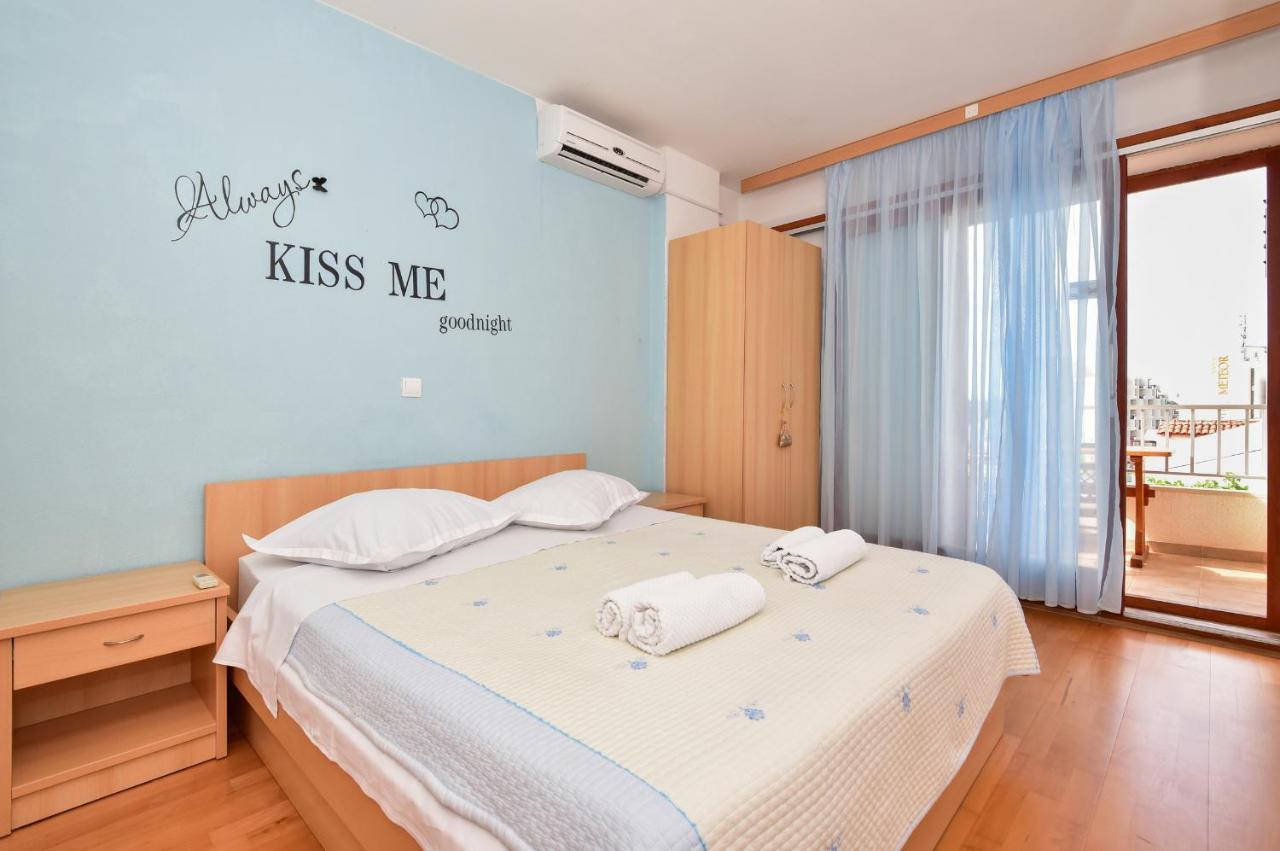 Apartmani Mate Makarska Bagian luar foto
