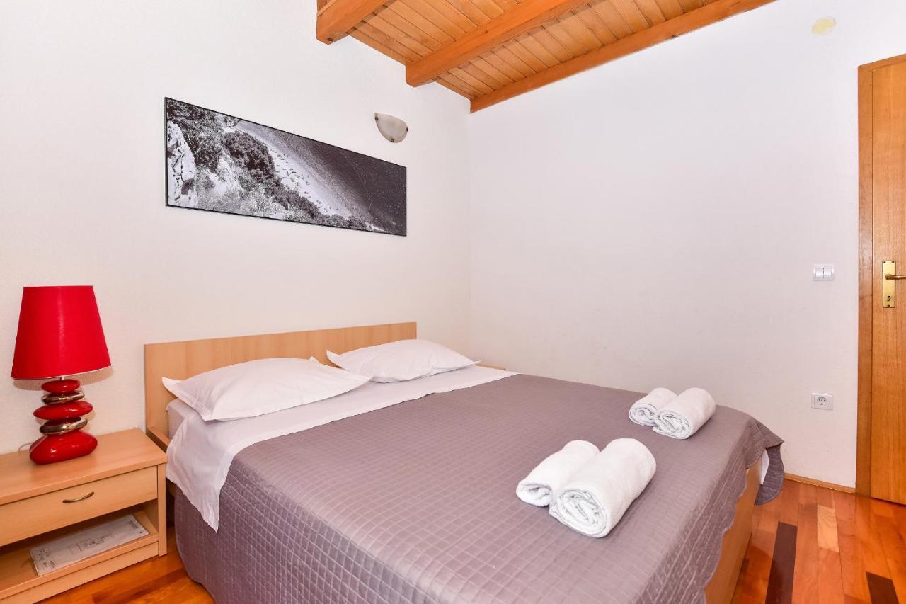 Apartmani Mate Makarska Bagian luar foto